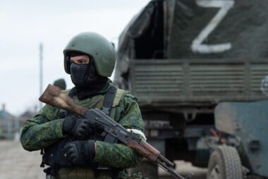 На окупованій території Херсонської області росіяни облаштовують незаконні в’язниці для українців