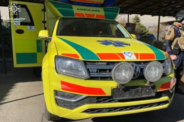 ДСНС Херсонщини отримала медичний автомобіль та майно (ФОТО, ВІДЕО)