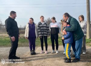 На Херсонщину повернули сімох дітей, яких окупанти вивезли до Євпаторії