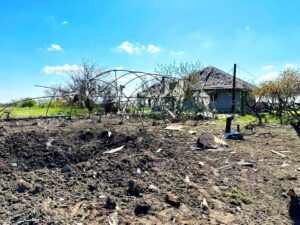 Атака з дронів, авіації, РСЗВ і артилерії: у поліції повідомили про обстріли Херсонщини за останню добу