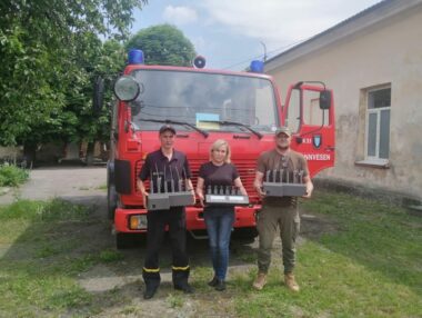 На Херсонщині пожежники отримали новий транспорт: як він виглядає (ФОТО)