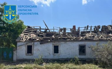 Є травмовані: показано наслідки останніх обстрілів Херсонщини (ФОТО)