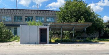 У Херсоні з’явилися ще 3 нових укриття на зупинках (ФОТО)