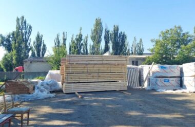 На Херсонщину відправили велику партію будматеріалів (ФОТО)
