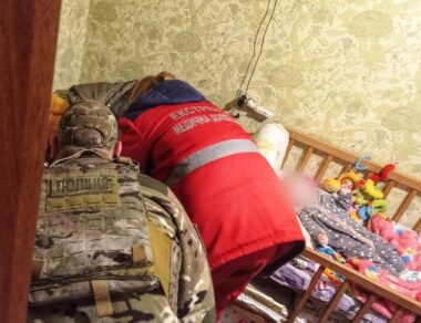 Россияне продолжают атаковать Херсонщину: пострадали 5 взрослых и 3-летний ребенок, ранен полицейский