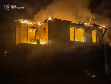Що робити при пожежі і коли викликати рятувальників: інфографіка