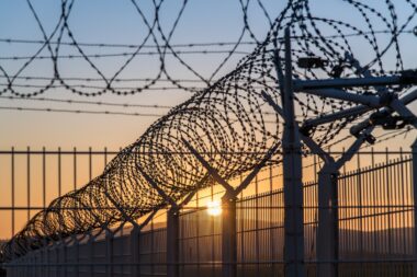 Перед отходом из Херсона русские вывезли на левобережье 1700 заключенных