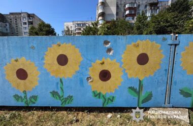 Одна людина загинула, восьмеро поранено внаслідок чергових російських обстрілів Херсонщини