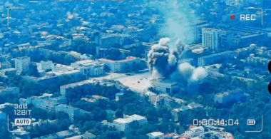 З’явилось відео удару, який знищив будівлю ОДА