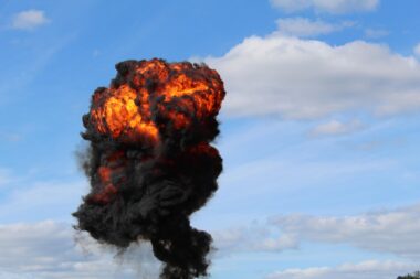 Як вберегтися від вибухової хвилі: інфографіка