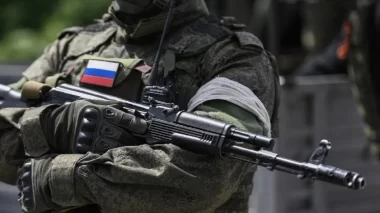 Окупанти змінюють замки у квартирах херсонців та заселяють росіян