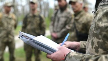 $350 в месяц: столько стоит отсрочка в херсонском ТЦК