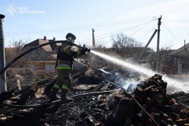 Дев’ятеро поранених: ворог атакував понад 35 населених пунктів Херсонщини