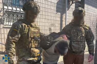 Мужчине, который пытался взорвать херсонский ТЦК, дали 15 лет тюрьмы