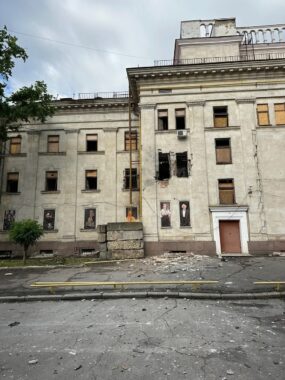 Росіяни атакували “Молнією” Херсонський театр ім. Куліша
