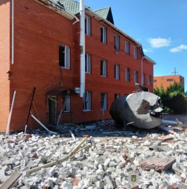 На Херсонщині через російські обстріли загинули 2 людини, ще 18 поранені
